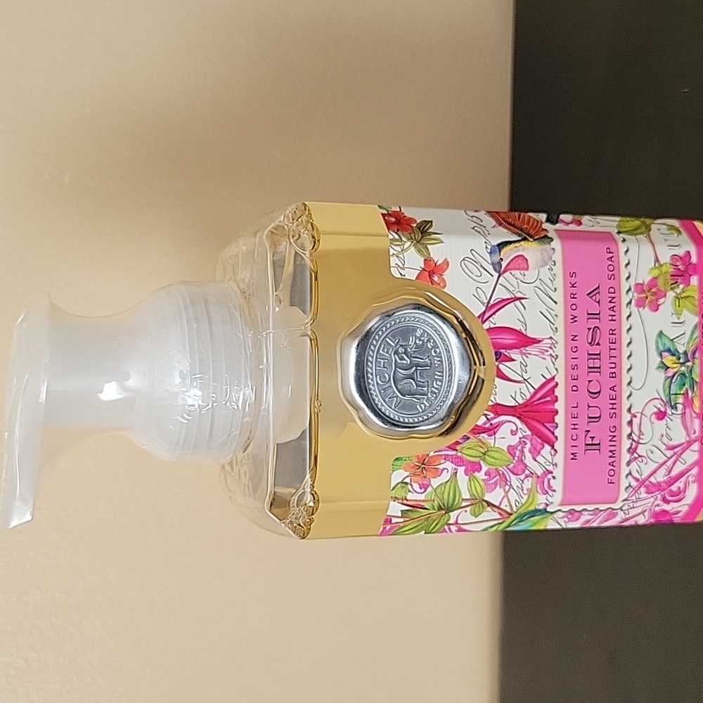 Michel Design Works FUCHSIA